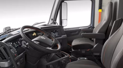 2025 Volvo VNR 300 38